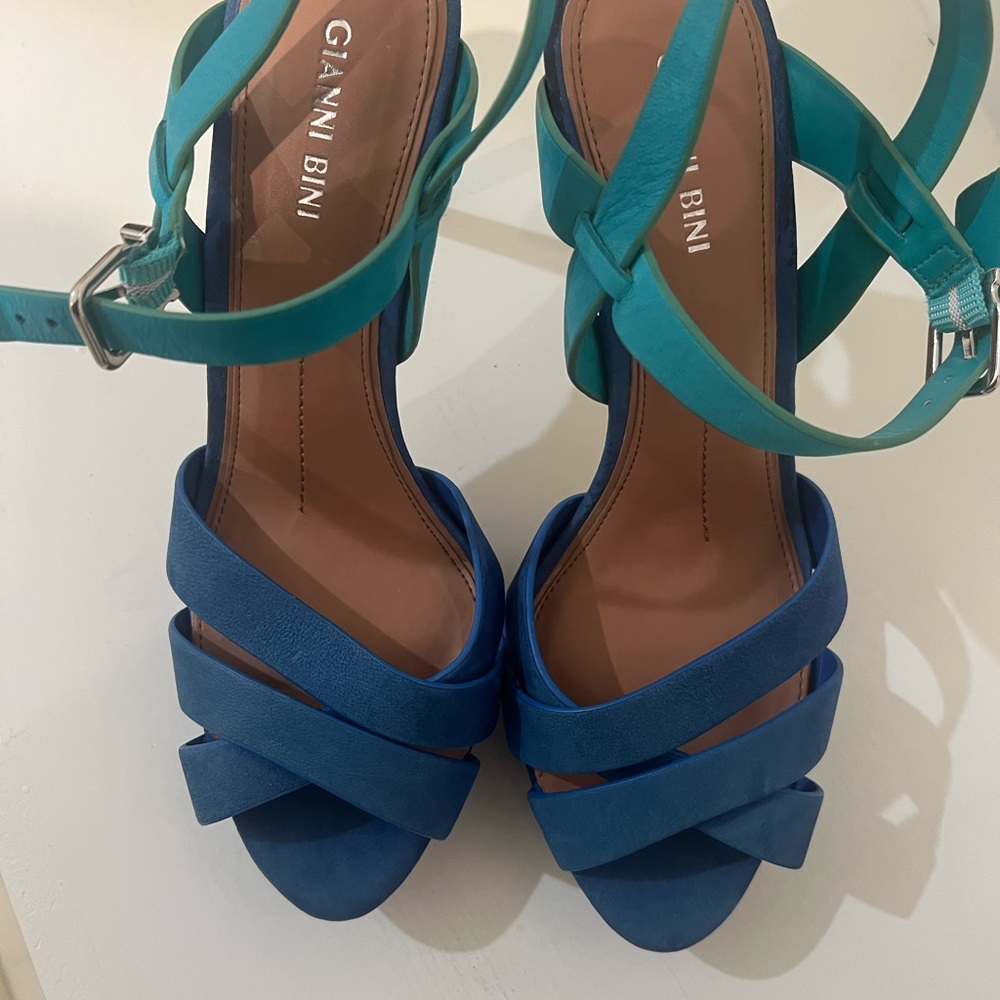 Beautiful Gianni Bini Ladies High Heel